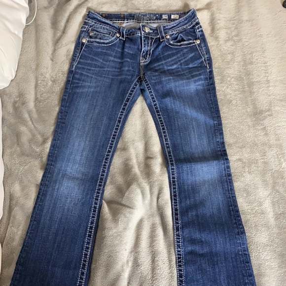 Jeans - Picture 2 of 4